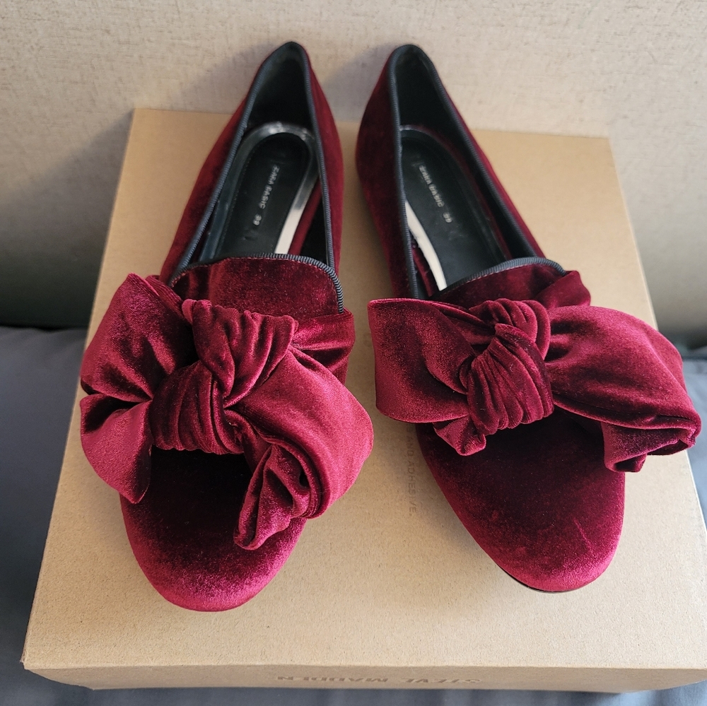 ZARA Women's Velvet Loafers Size 39 US 8